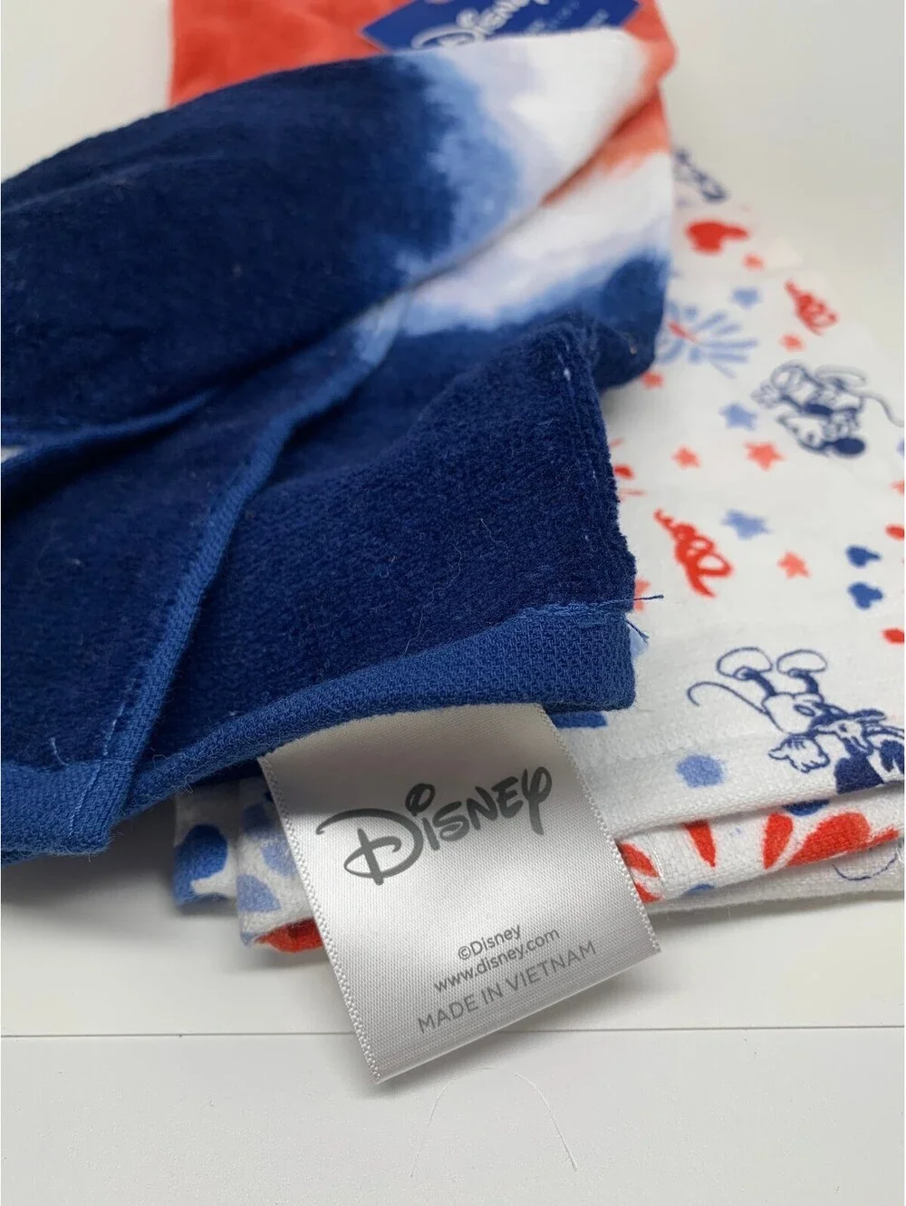 Disney Americana Kitchen Towels Set of 2 with Mickey Mouse Design